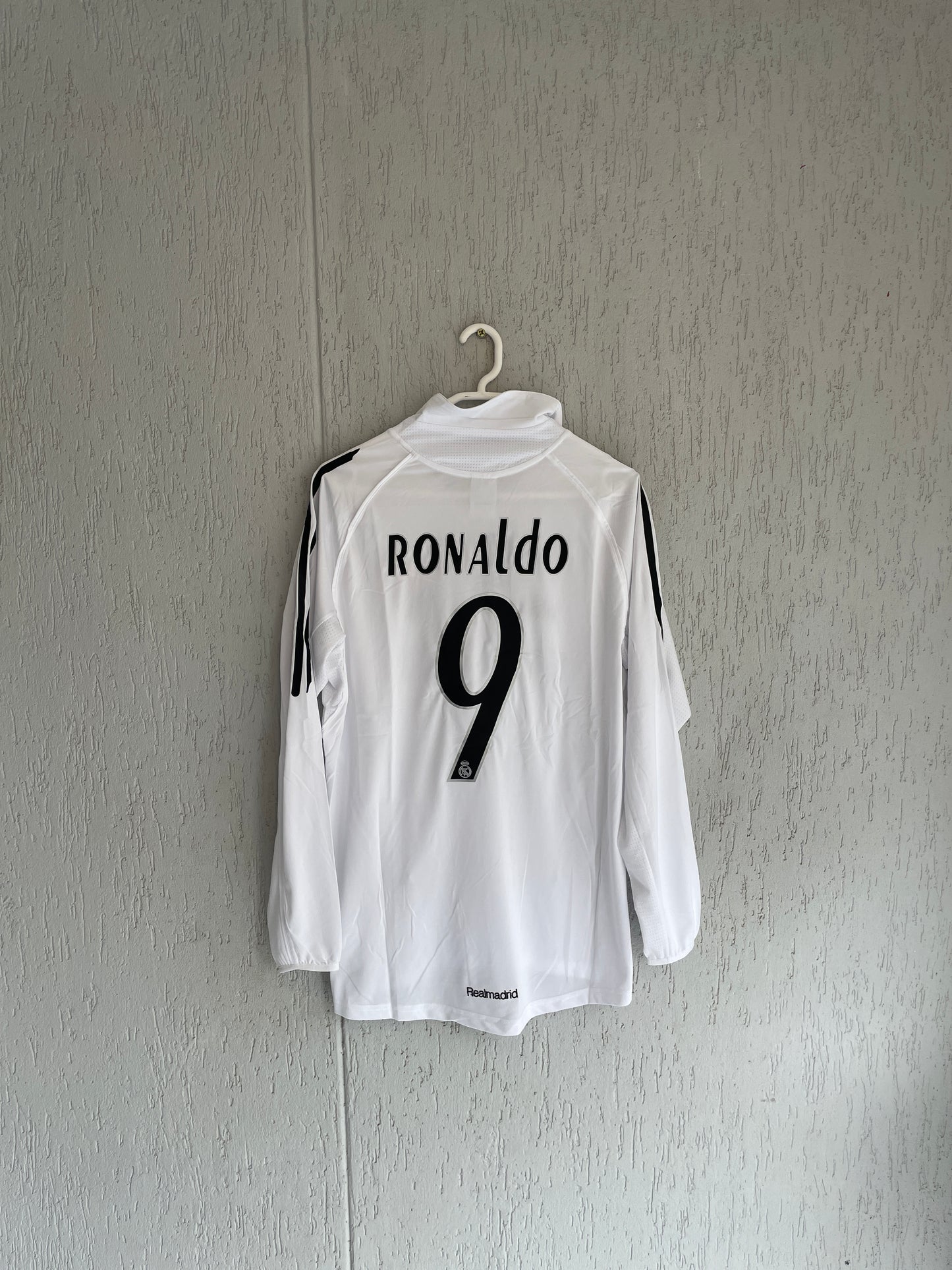 Real Madrid 2005/06 Home Long Sleeve Jersey