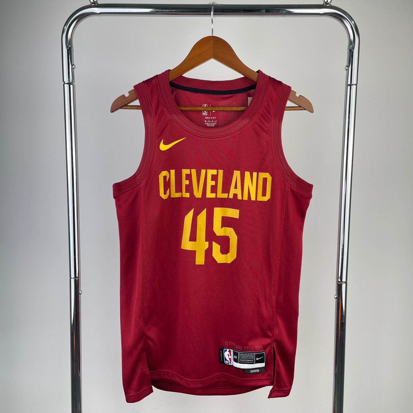 Cleveland Cavaliers 2022-23 Red Swingman Jersey - Icon Edition