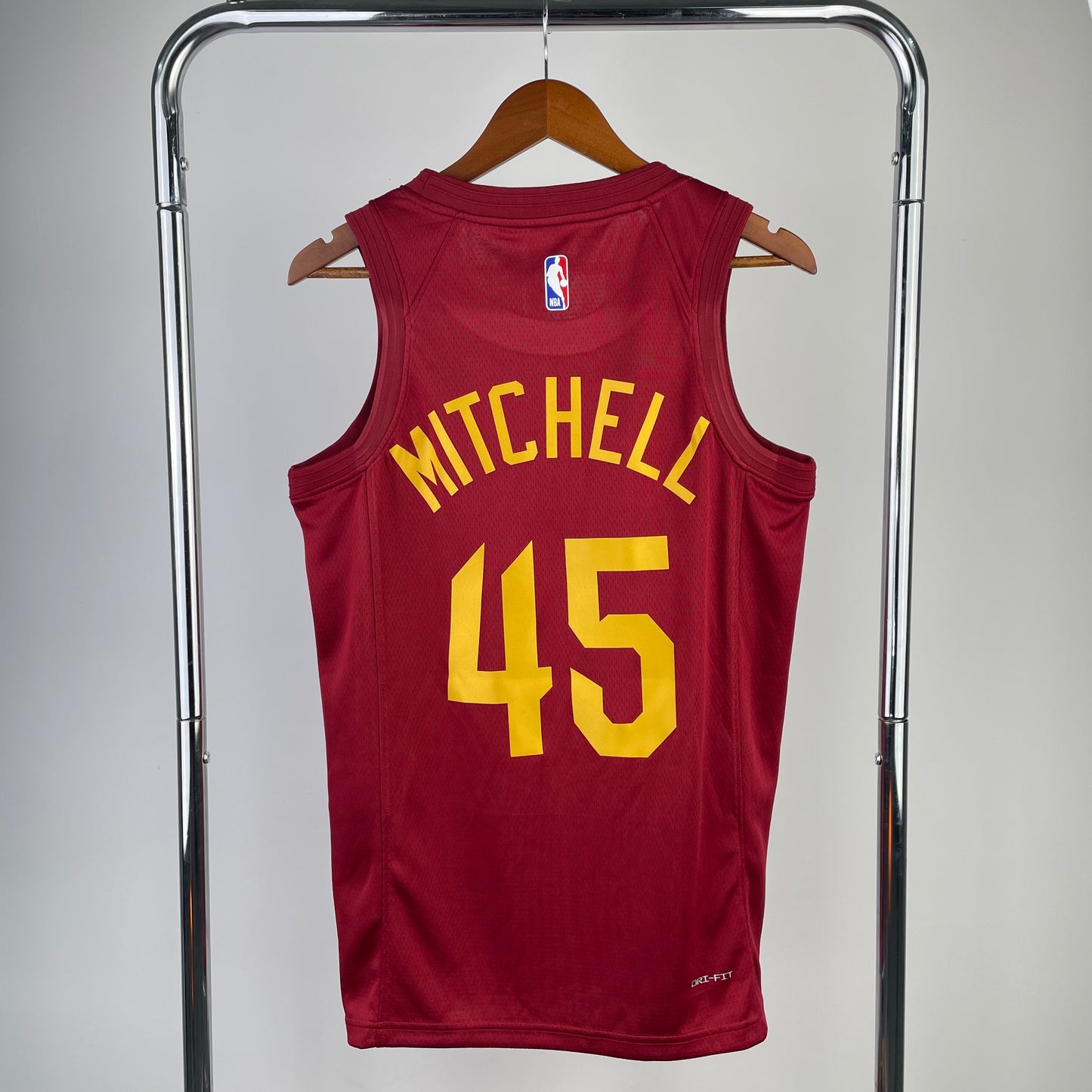 Cleveland Cavaliers 2022-23 Red Swingman Jersey - Icon Edition