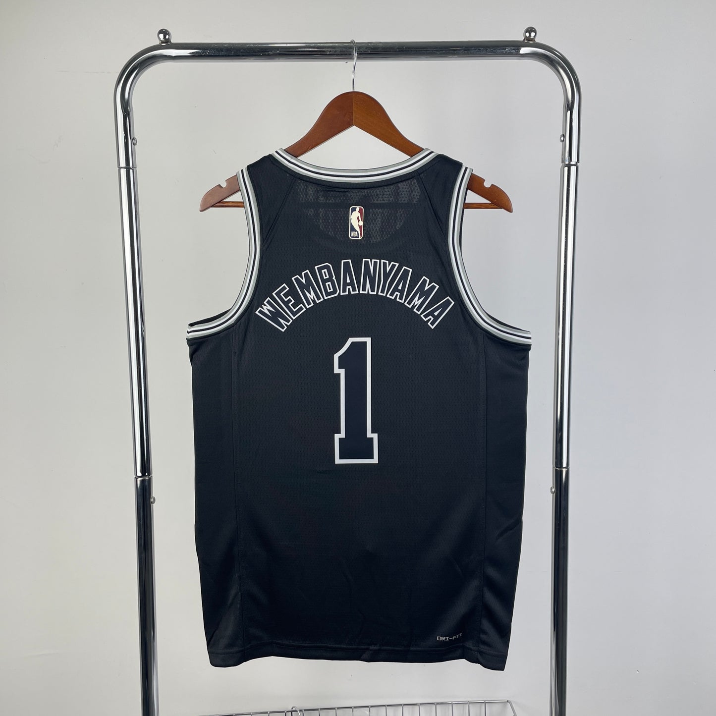 San Antonio Spurs 2023-24 Black Swingman Jersey - Classic Edition