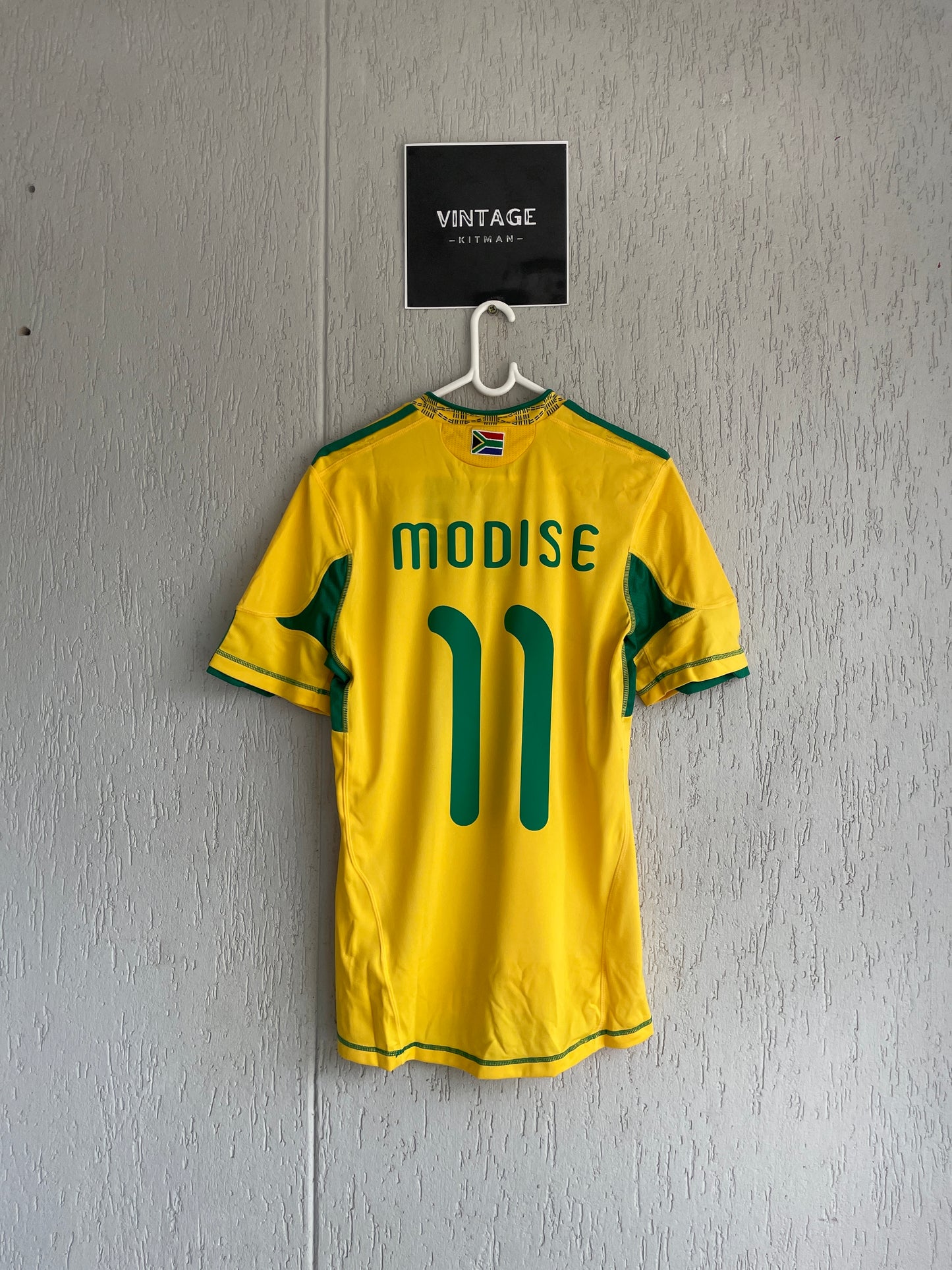 BAFANA BAFANA 2010 HOME JERSEY #11 MODISE (S)