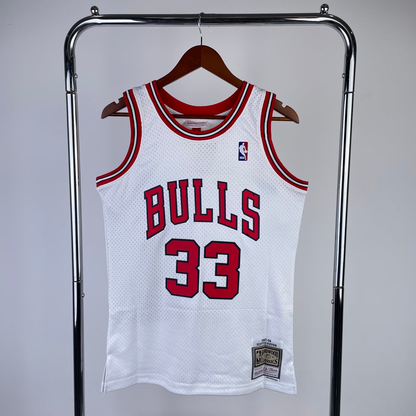 Chicago Bulls 1997-98 #33 Scottie Pippen White Mitchell & Ness Swingman Jersey