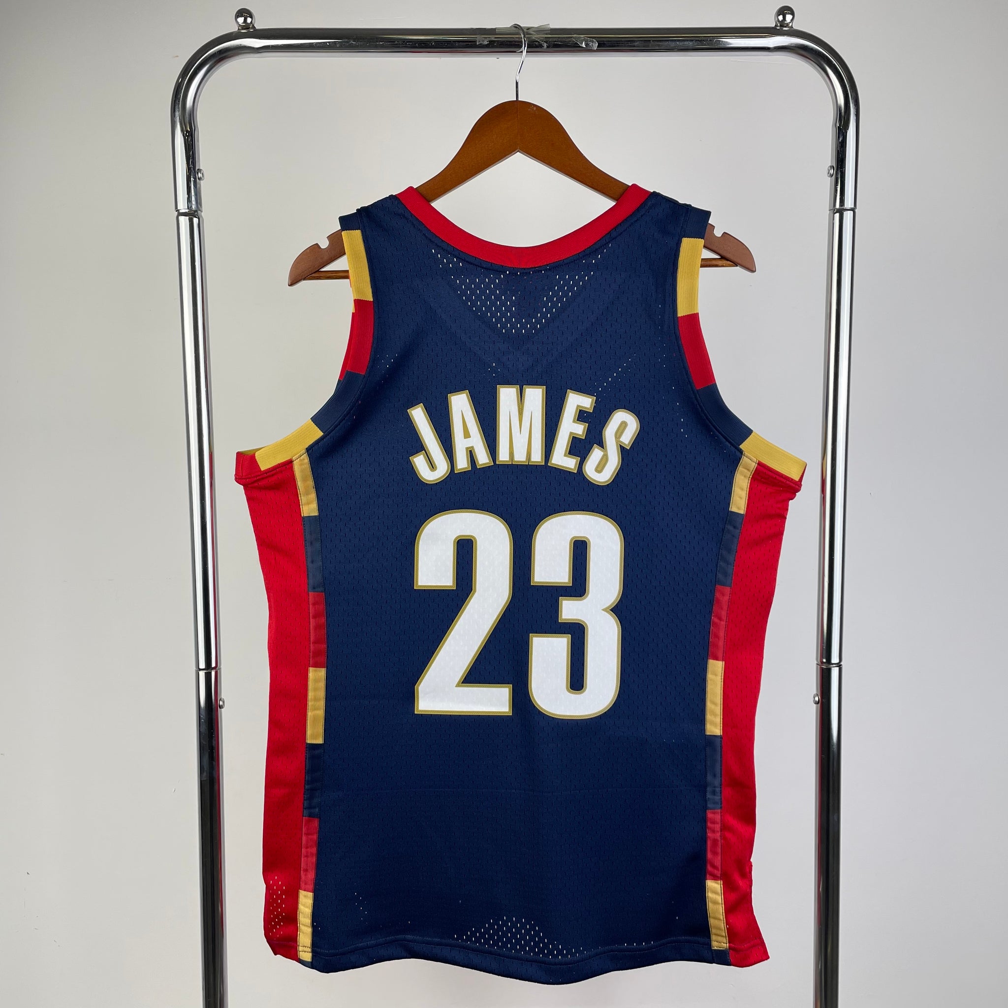Cleveland Cavaliers 2003-04 Lebron James Mitchell & Ness Navy Hardwood Classics Swingman Jersey