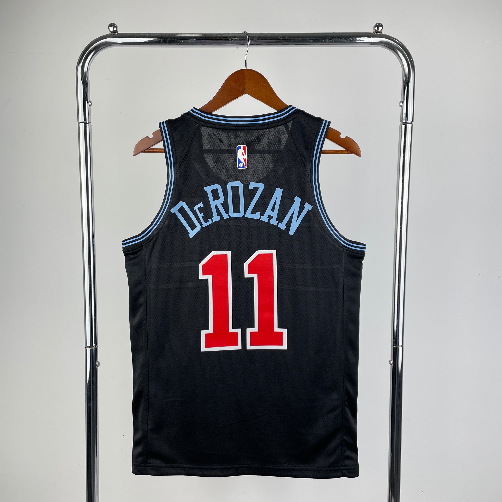 Chicago Bulls 2018-19 Black Swingman Jersey - City Edition