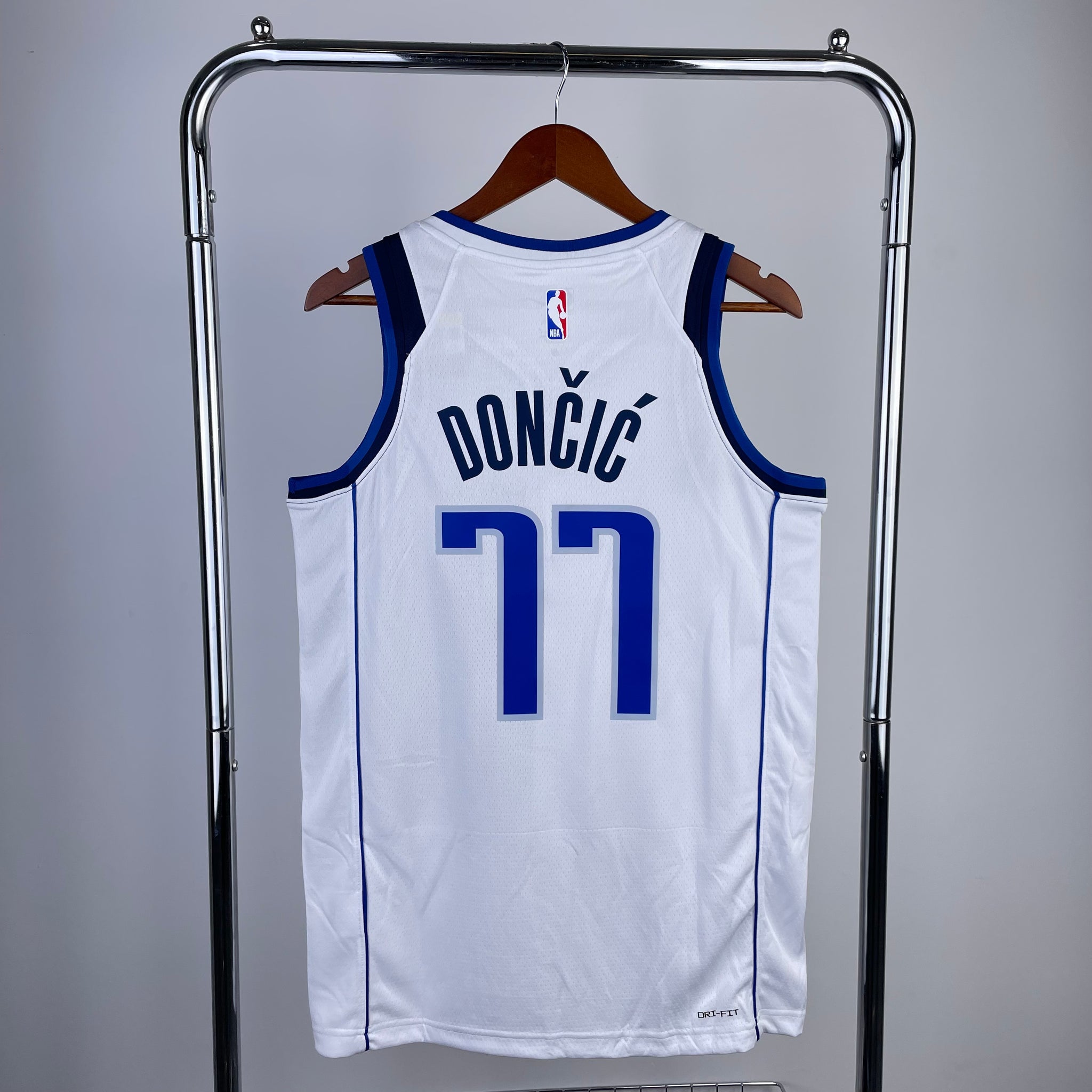Dallas Mavericks 2022-23 Blue Swingman Jersey - Classic Edition