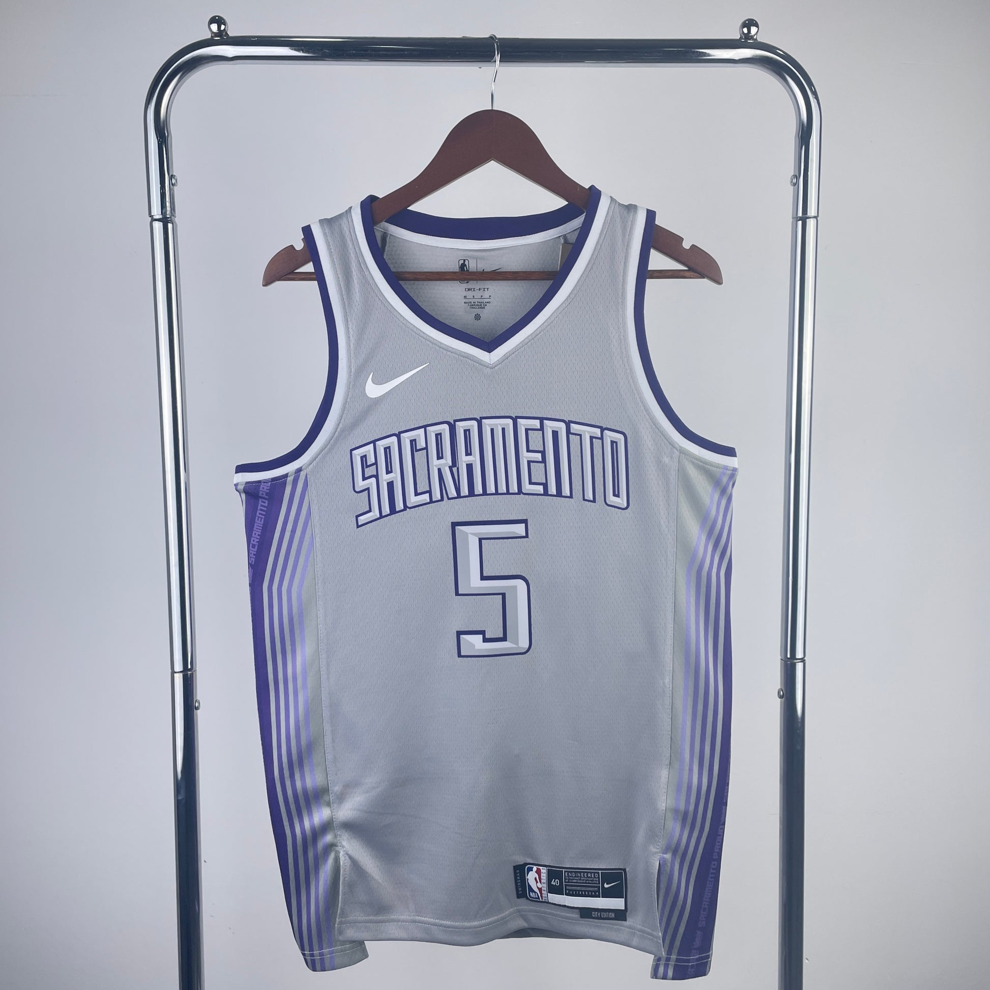 Sacramento Kings 2022-23 Grey Swingman Jersey City Edition