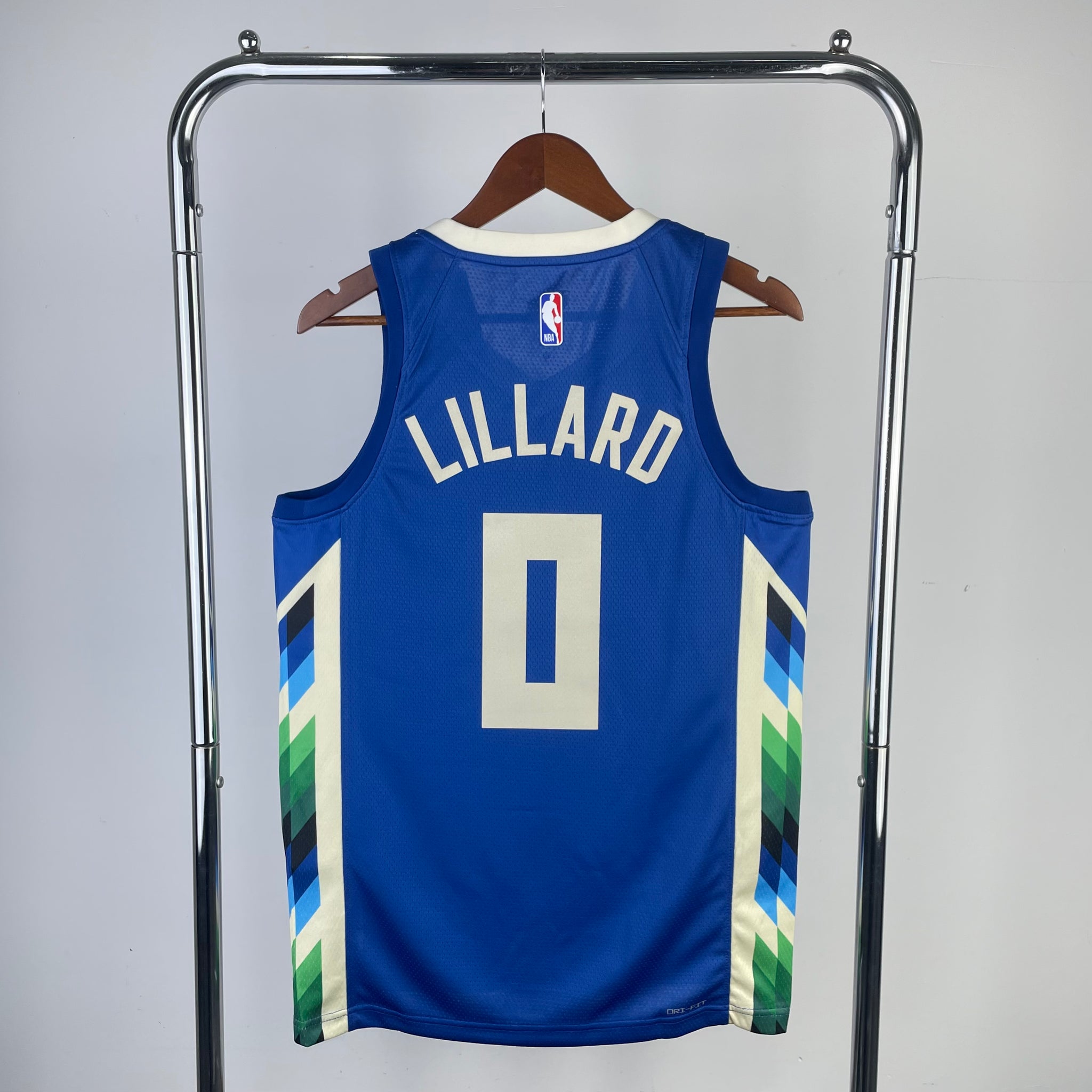 Milwaukee Bucks 2022-23 Nike Swingman Jersey - City Edition