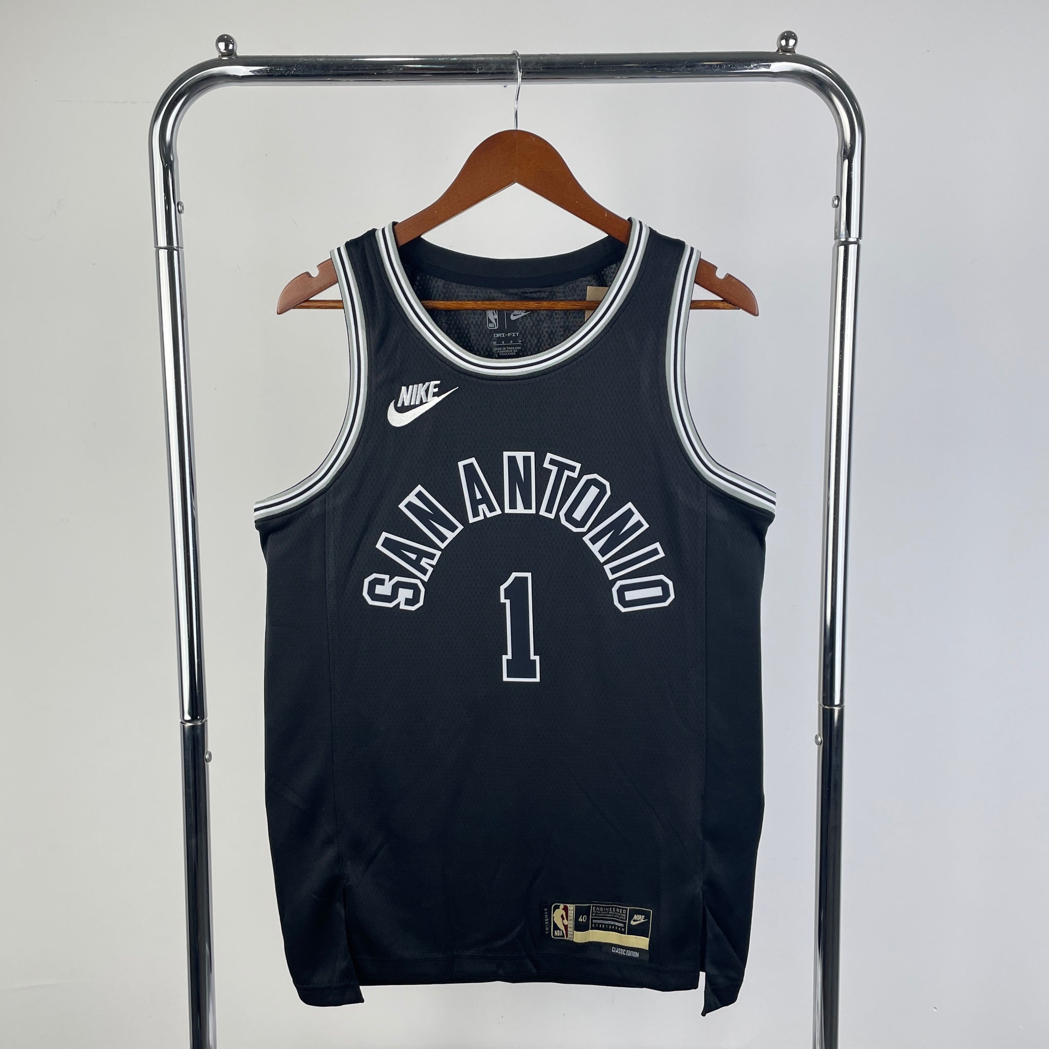 San Antonio Spurs 2023-24 Black Swingman Jersey - Classic Edition