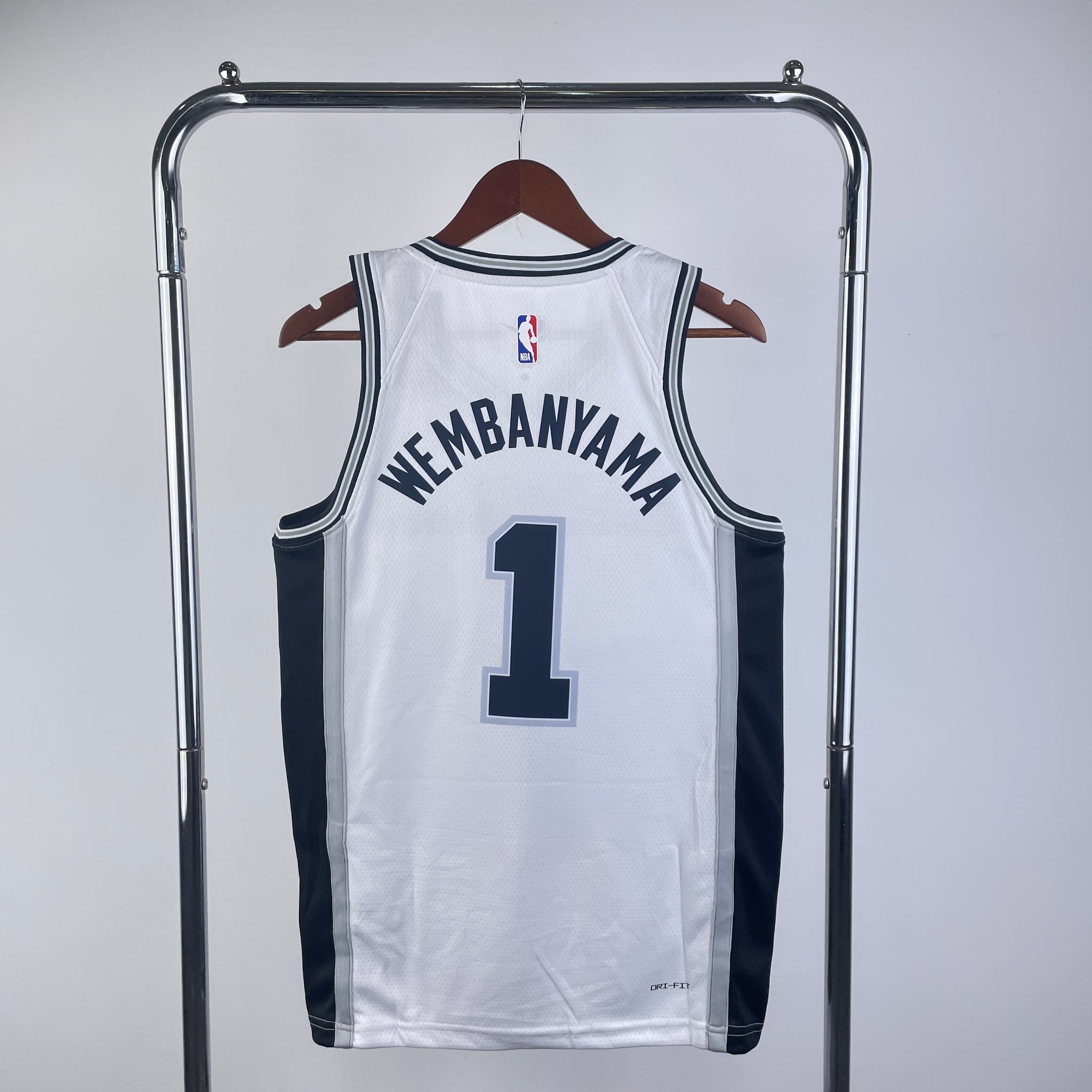 San Antonio Spurs 2023-24 White Swingman Jersey - Association Edition