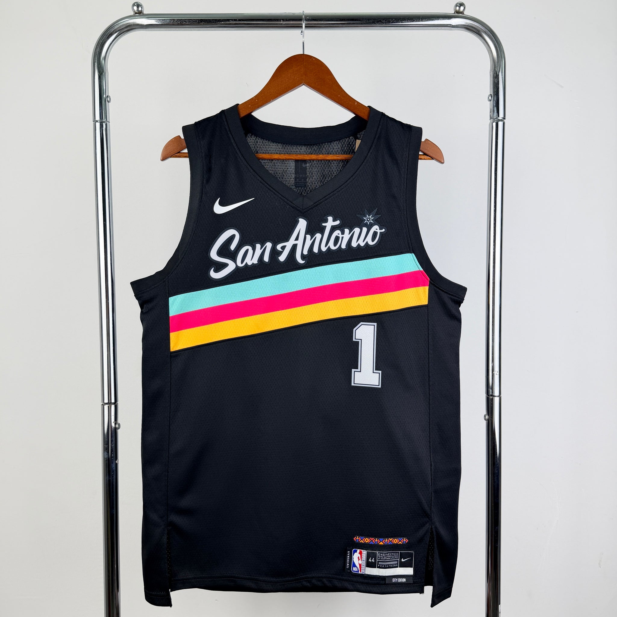 San Antonio Spurs 2025-26 Black Swingman Jersey - City Edition