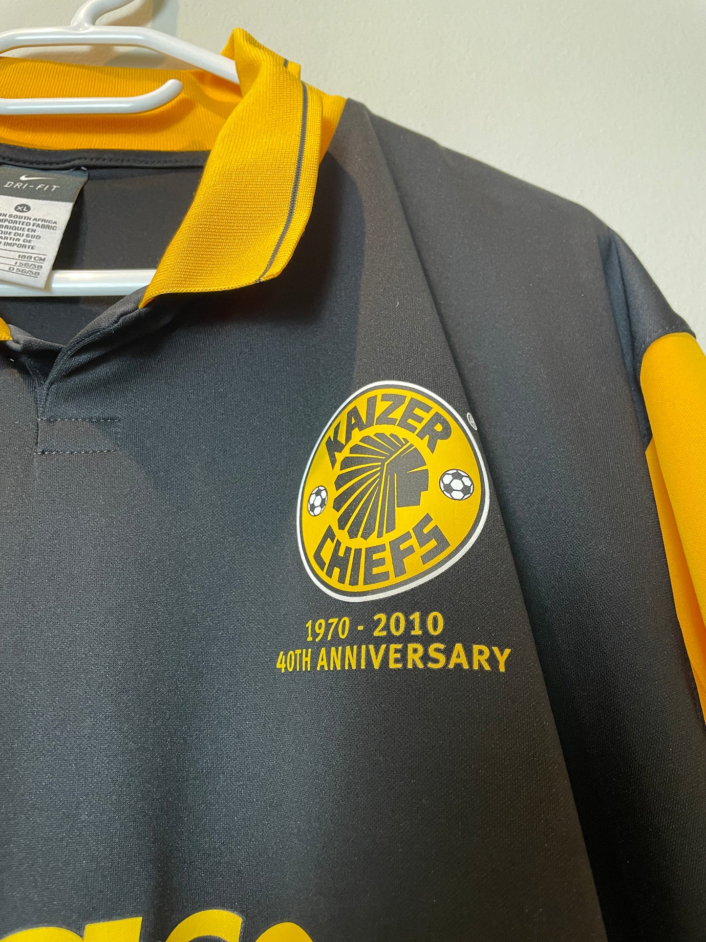2010/11 Kaizer Chiefs ‘40th Anniversary’ Away Retro Jersey *Original* XL 9/10