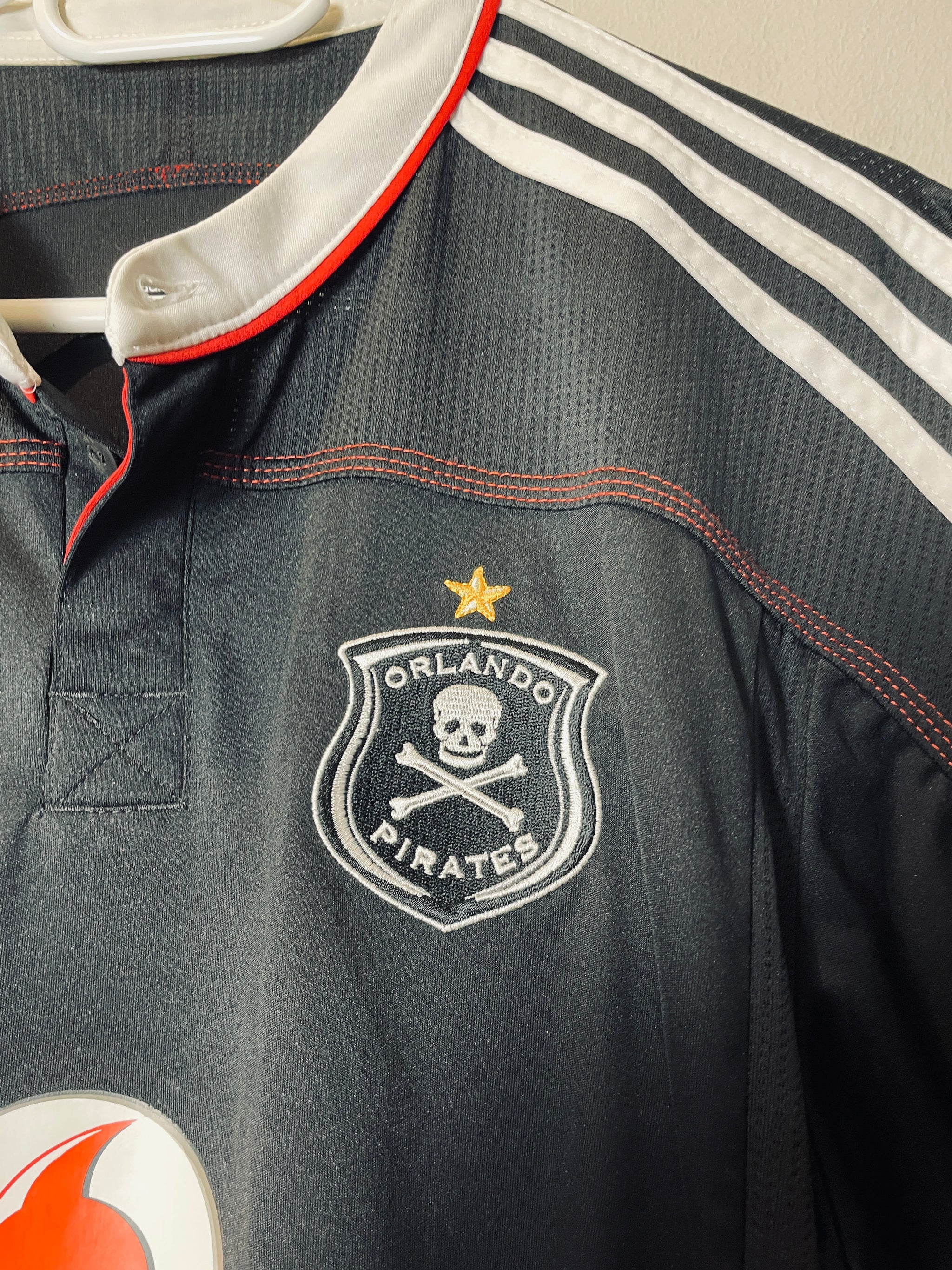2011/12 Orlando Pirates Home Retro Jersey *Original* L 10/10