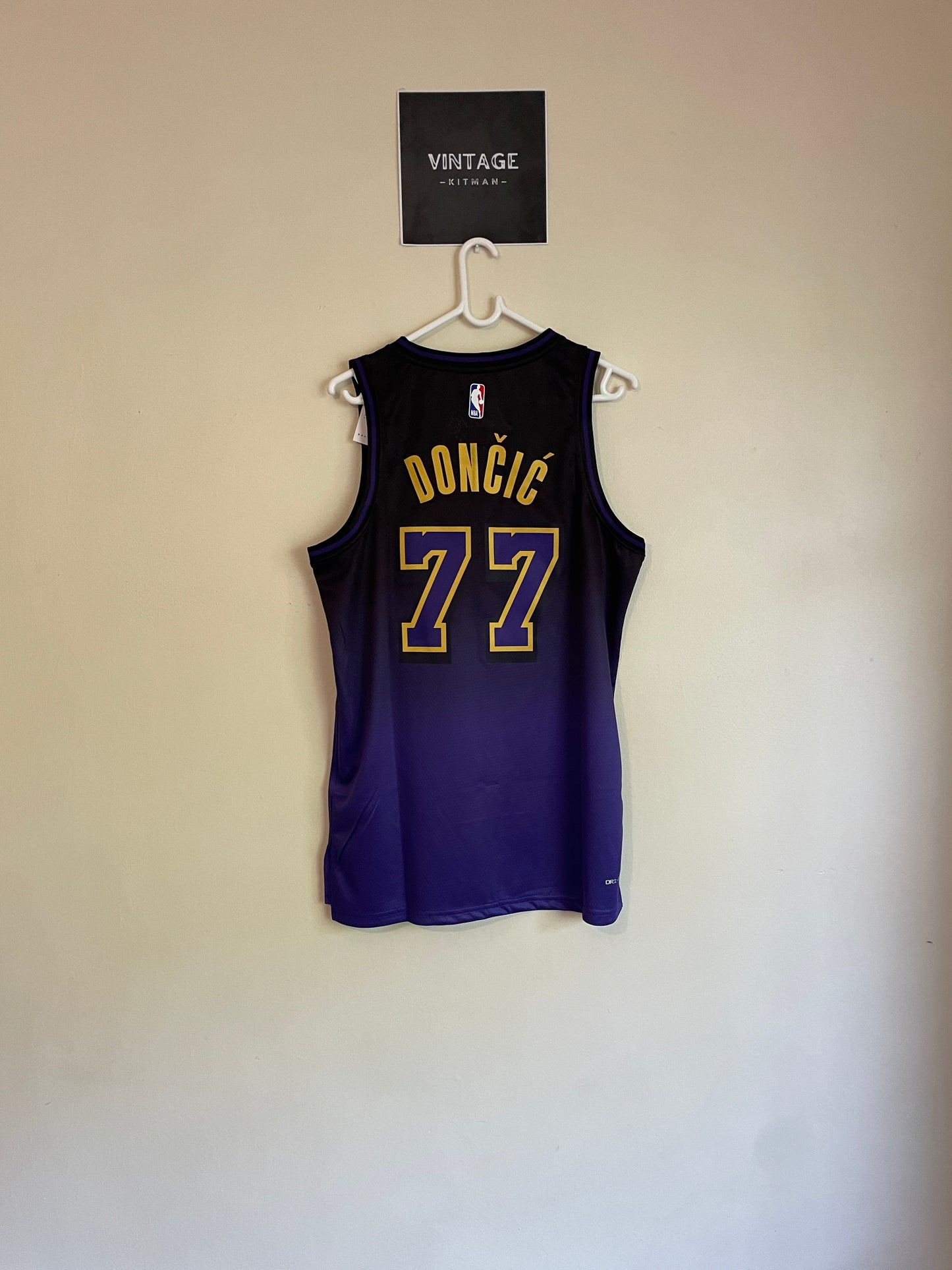 Lakers 2024-25 Swingman Jersey - Statement Edition