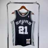 San Antonio Spurs 1998-99 Tim Duncan Mitchell & Ness Black Hardwood Classic Swingman Jersey